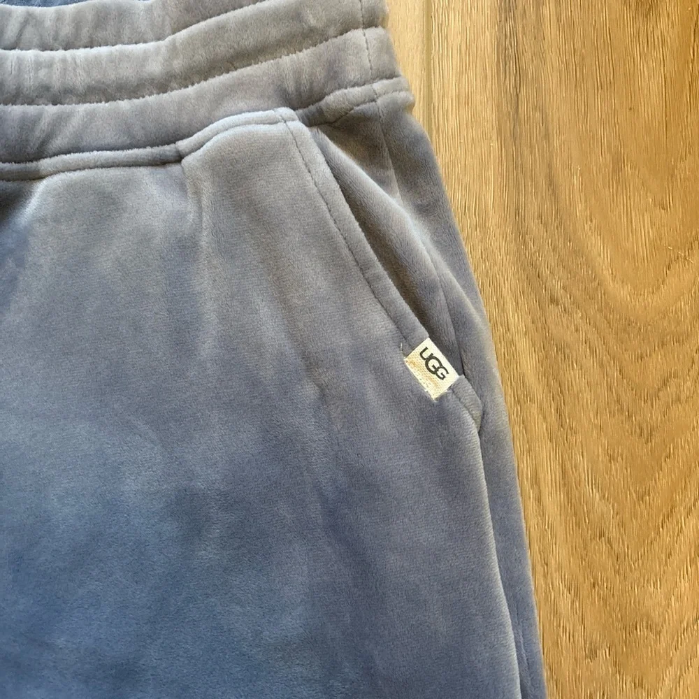 UGG Pants - Picture 4 of 5